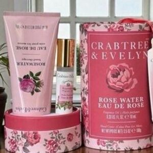 ♦️NWT 2 Piece Crabtree and Evelyn Rosewater hand therapy cream &  purse roll on